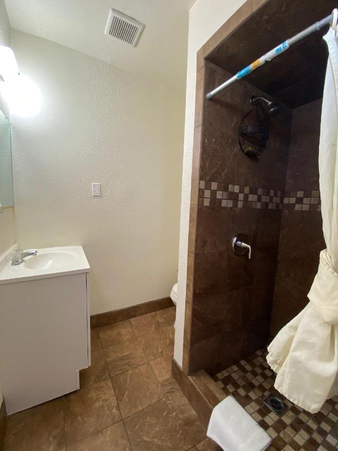 Economy Inn ปาโซโรเบิลส์ ภายนอก รูปภาพ