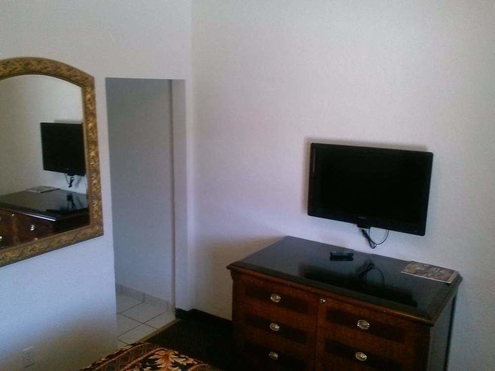 Economy Inn ปาโซโรเบิลส์ ภายนอก รูปภาพ